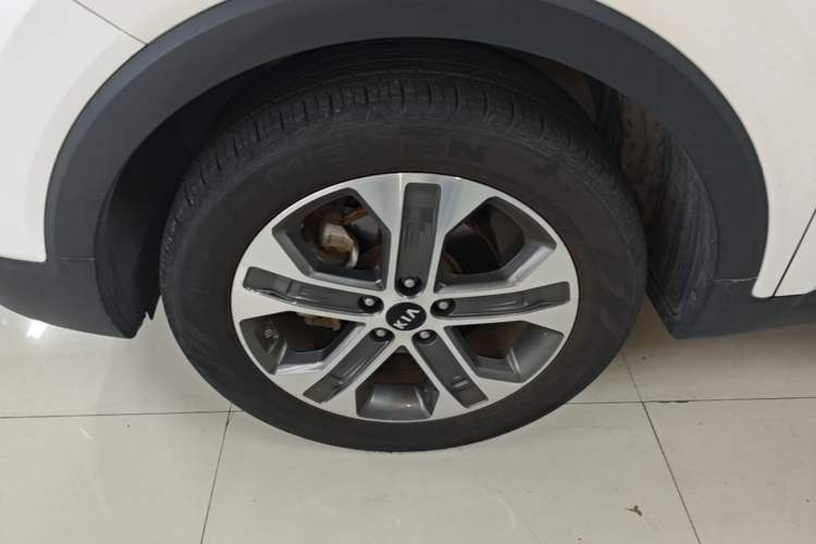 Used Kia Sportage R 2018 2.0L Automatic Smart Luxury Version China V Standard Left Front Wheel Hub