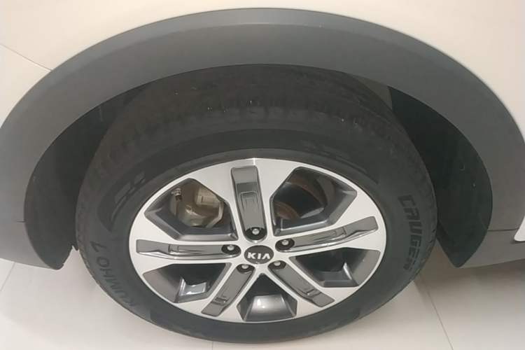 Used Kia Sportage R 2018 2.0L Automatic Smart Luxury Version China V Standard Left Front Wheel Hub