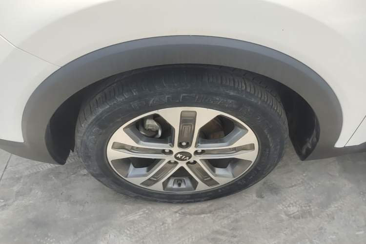 Used Kia Sportage R 2018 2.0L Automatic Smart Luxury Version China V Standard Left Front Wheel Hub