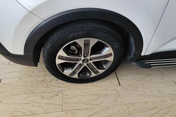 Used Kia Sportage R 2018 2.0L Automatic Smart Luxury Version China V Standard Left Front Wheel Hub