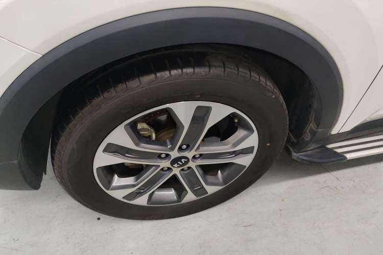 Used Kia Sportage R 2018 2.0L Automatic Smart Luxury Version China V Standard Left Front Wheel Hub
