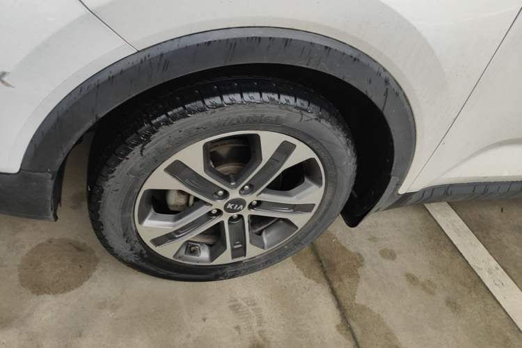 Used Kia Sportage R 2018 2.0L Automatic Smart Luxury Version China V Standard Left Front Wheel Hub