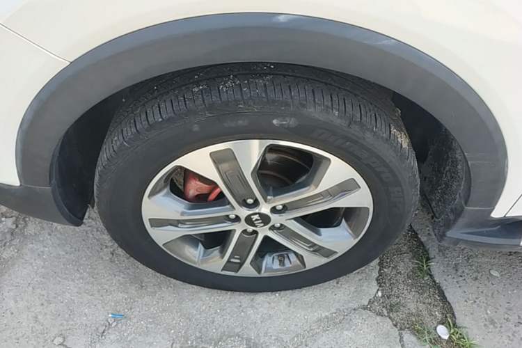 Used Kia Sportage R 2018 2.0L Automatic Smart Luxury Version China V Standard Left Front Wheel Hub