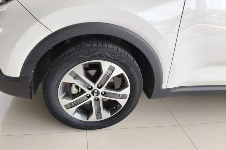 Used Kia Sportage R 2018 2.0L Automatic Smart Luxury Version China V Standard Left Front Wheel Hub