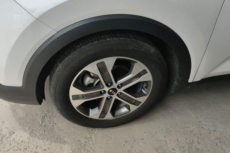 Used Kia Sportage R 2018 2.0L Automatic Smart Luxury Version China V Standard Left Front Wheel Hub