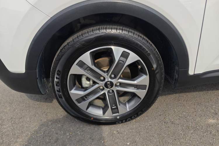 Used Kia Sportage R 2018 2.0L Automatic Smart Luxury Version China V Standard Left Front Wheel Hub