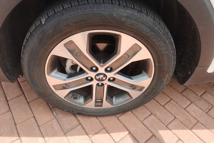Used Kia Sportage R 2018 2.0L Automatic Smart Luxury Version China V Standard Left Front Wheel Hub