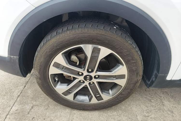 Used Kia Sportage R 2018 2.0L Automatic Smart Luxury Version China V Standard Left Front Wheel Hub