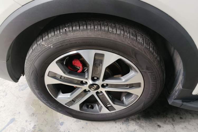 Used Kia Sportage R 2018 2.0L Automatic Smart Luxury Version China V Standard Left Front Wheel Hub
