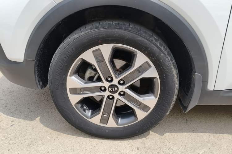 Used Kia Sportage R 2018 2.0L Automatic Smart Luxury Version China V Standard Left Front Wheel Hub