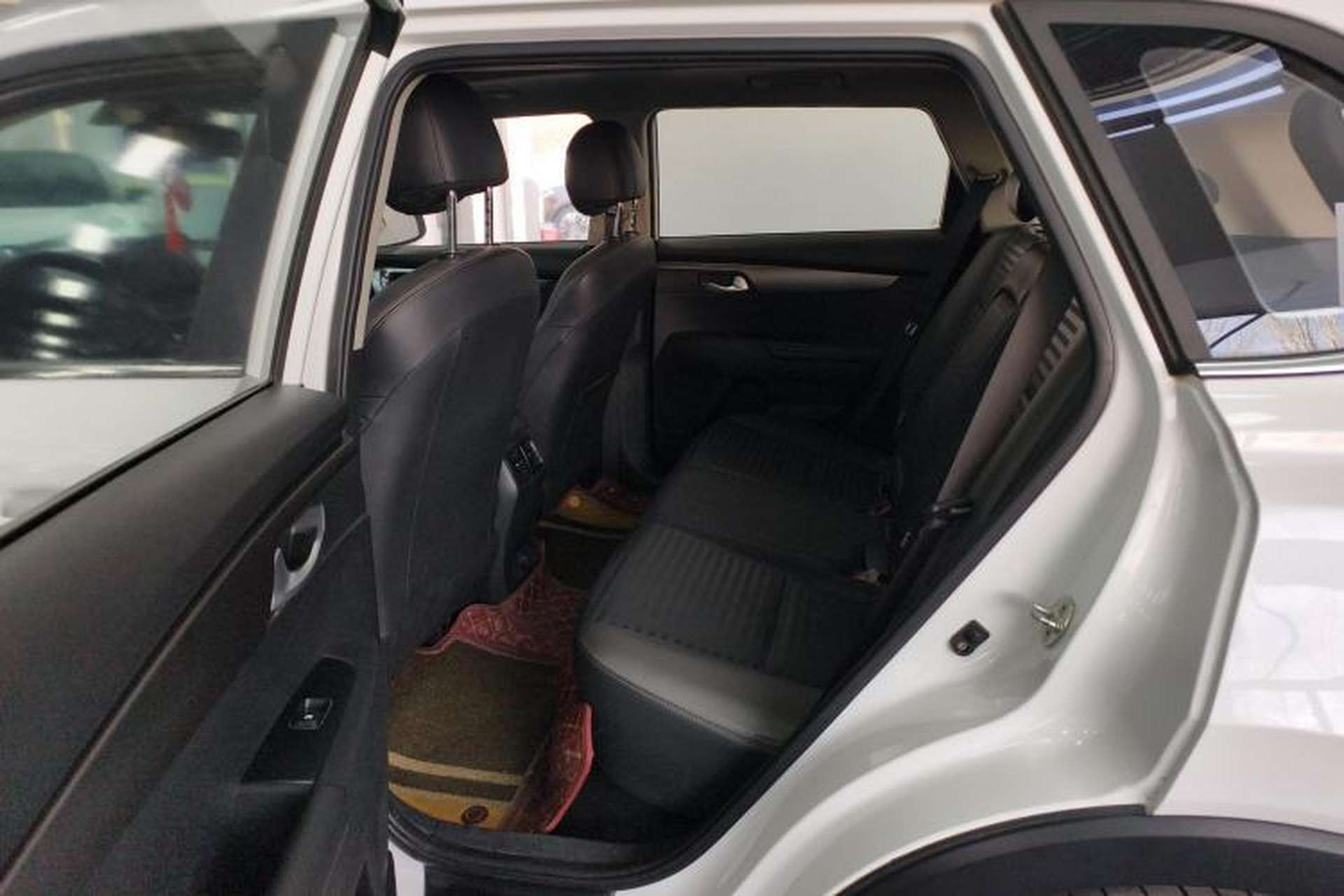Used Kia Sportage R 2018 2.0L Automatic Smart Luxury Version China V Standard Left Rear Seat
