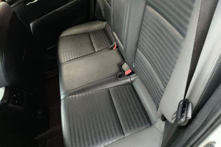 Used Kia Sportage R 2018 2.0L Automatic Smart Luxury Version China V Standard Left Rear Seat
