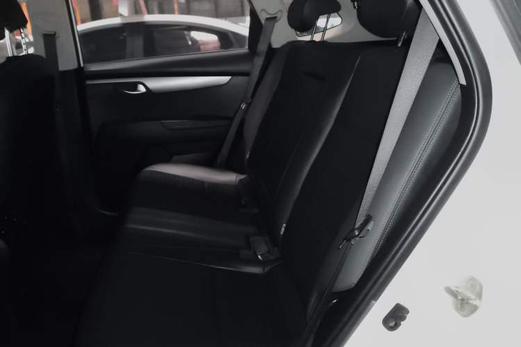 Used Kia Sportage R 2018 2.0L Automatic Smart Luxury Version China V Standard Left Rear Seat
