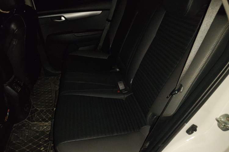 Used Kia Sportage R 2018 2.0L Automatic Smart Luxury Version China V Standard Left Rear Seat