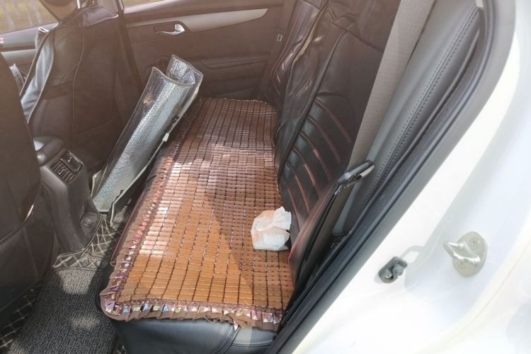 Used Kia Sportage R 2018 2.0L Automatic Smart Luxury Version China V Standard Left Rear Seat