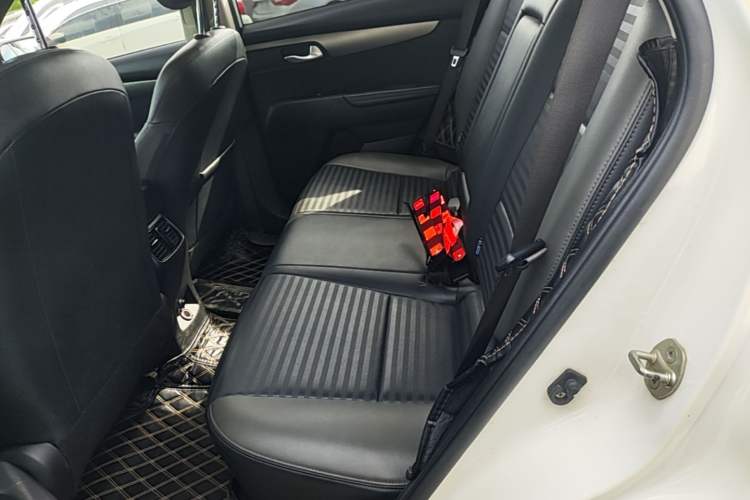 Used Kia Sportage R 2018 2.0L Automatic Smart Luxury Version China V Standard Left Rear Seat