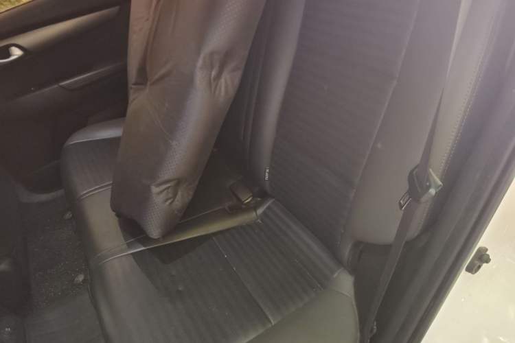 Used Kia Sportage R 2018 2.0L Automatic Smart Luxury Version China V Standard Left Rear Seat