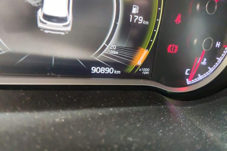 Used Kia Sportage R 2018 2.0L Automatic Smart Luxury Version China V Standard Odometer Close Up