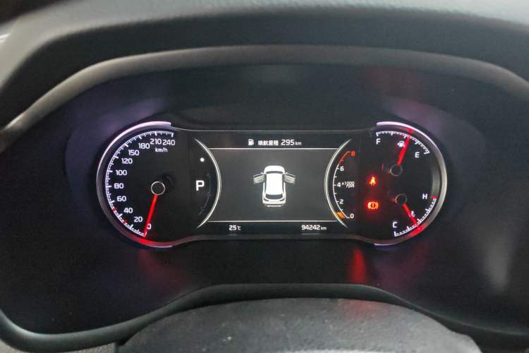 Used Kia Sportage R 2018 2.0L Automatic Smart Luxury Version China V Standard Odometer Close Up