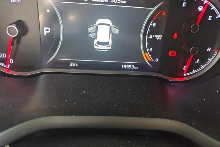 Used Kia Sportage R 2018 2.0L Automatic Smart Luxury Version China V Standard Odometer Close Up