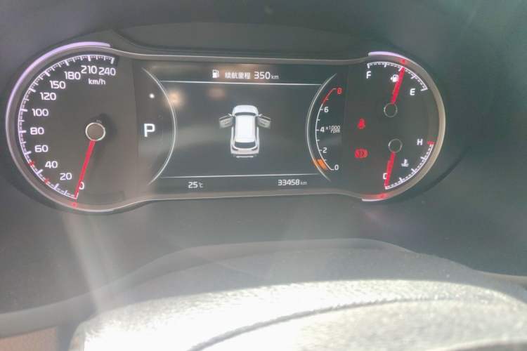 Used Kia Sportage R 2018 2.0L Automatic Smart Luxury Version China V Standard Odometer Close Up