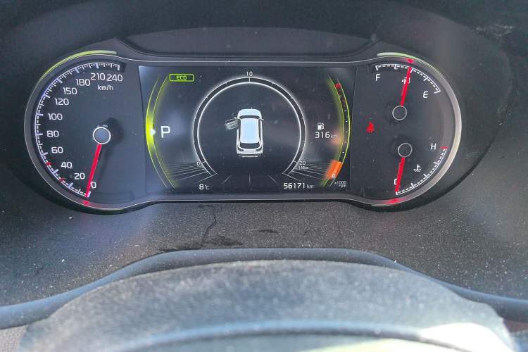 Used Kia Sportage R 2018 2.0L Automatic Smart Luxury Version China V Standard Odometer Close Up