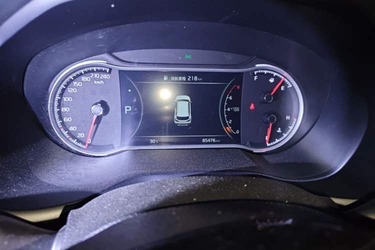 Used Kia Sportage R 2018 2.0L Automatic Smart Luxury Version China V Standard Odometer Close Up