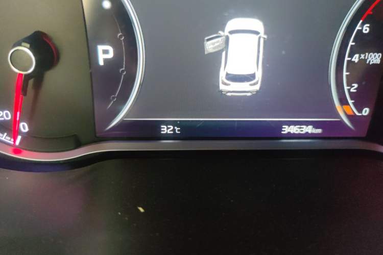 Used Kia Sportage R 2018 2.0L Automatic Smart Luxury Version China V Standard Odometer Close Up