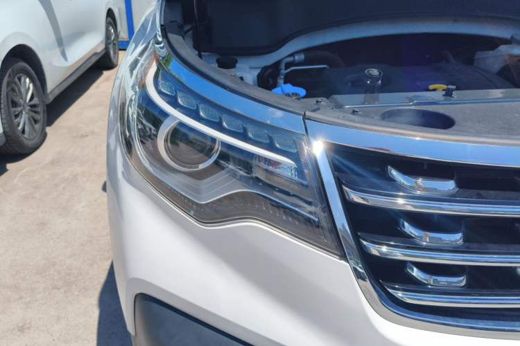 Used Kia Sportage R 2018 2.0L Automatic Smart Luxury Version China V Standard Right Front Headlight