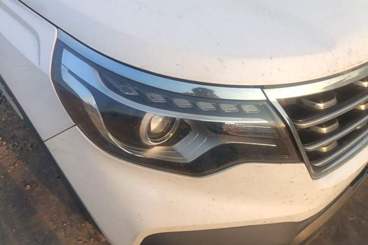 Used Kia Sportage R 2018 2.0L Automatic Smart Luxury Version China V Standard Right Front Headlight