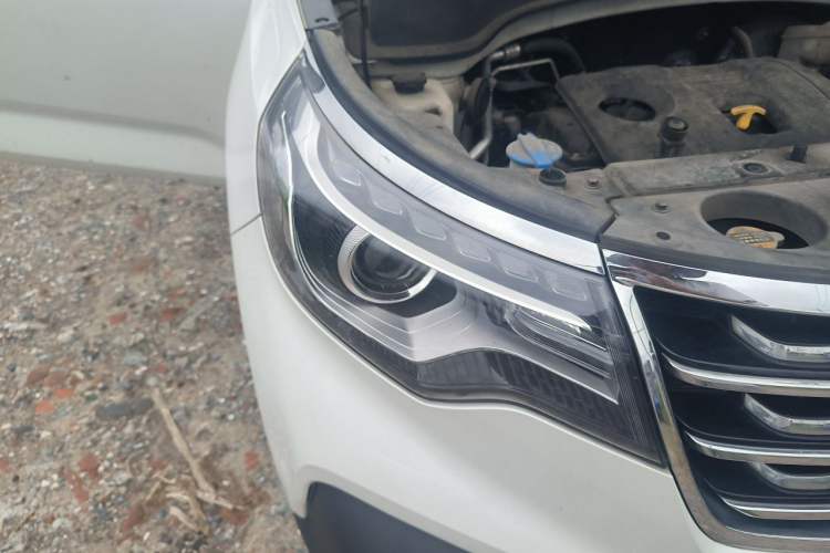 Used Kia Sportage R 2018 2.0L Automatic Smart Luxury Version China V Standard Right Front Headlight