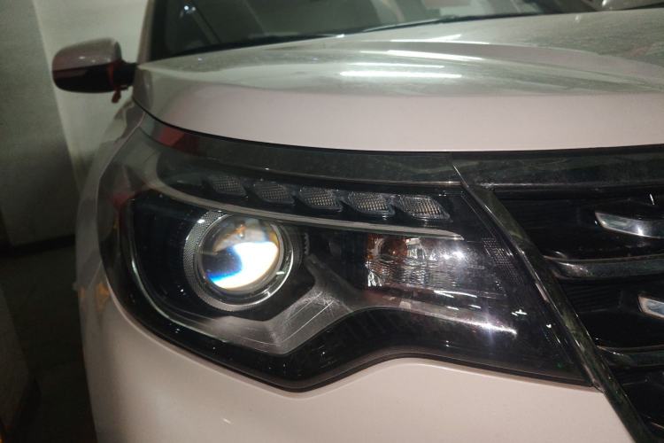 Used Kia Sportage R 2018 2.0L Automatic Smart Luxury Version China V Standard Right Front Headlight