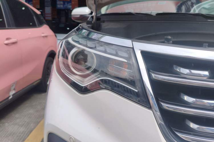 Used Kia Sportage R 2018 2.0L Automatic Smart Luxury Version China V Standard Right Front Headlight