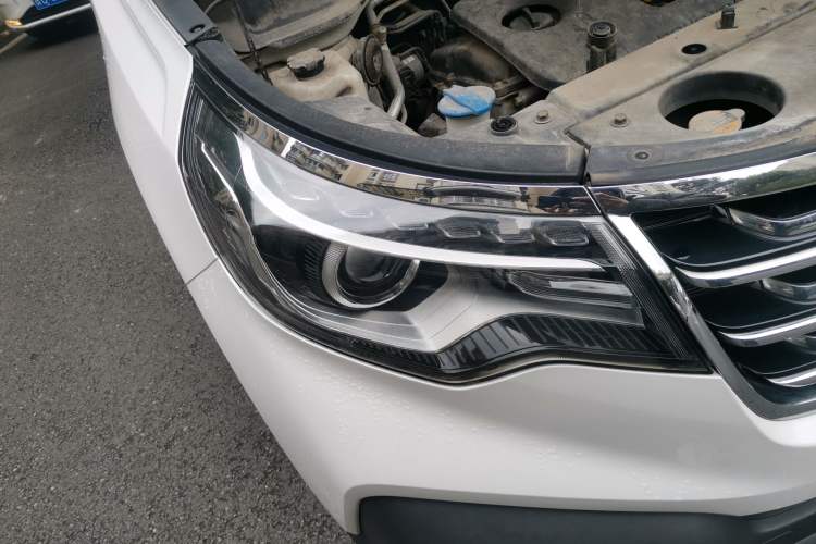 Used Kia Sportage R 2018 2.0L Automatic Smart Luxury Version China V Standard Right Front Headlight