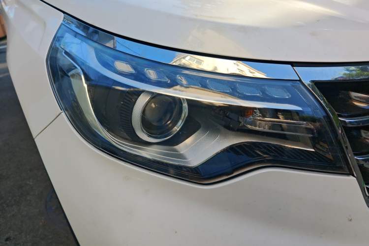 Used Kia Sportage R 2018 2.0L Automatic Smart Luxury Version China V Standard Right Front Headlight