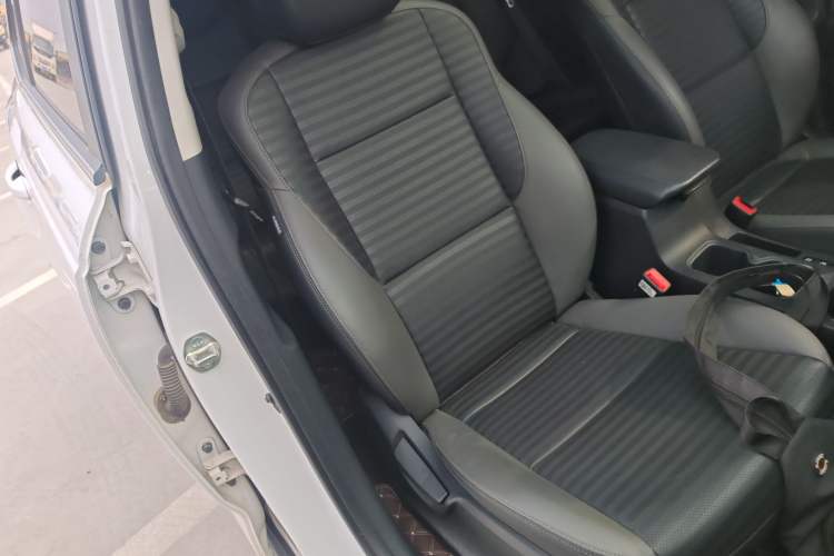 Used Kia Sportage R 2018 2.0L Automatic Smart Luxury Version China V Standard Right Front Seat
