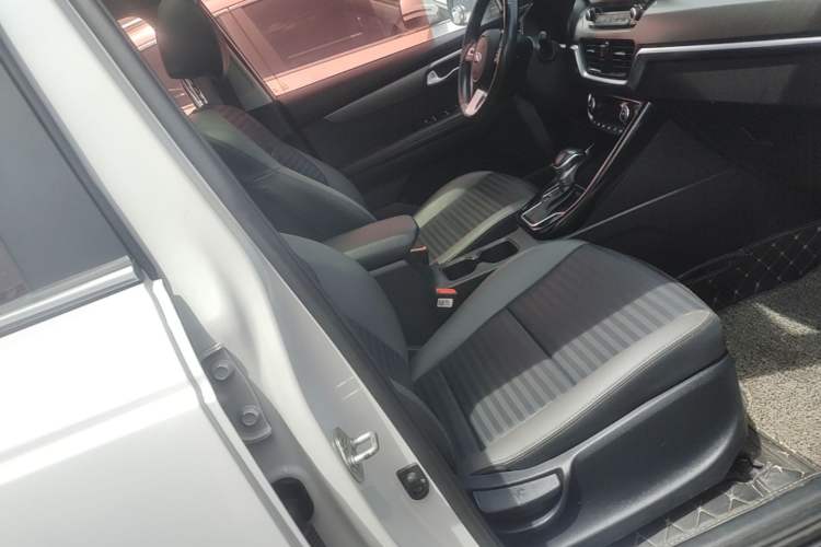 Used Kia Sportage R 2018 2.0L Automatic Smart Luxury Version China V Standard Right Front Seat