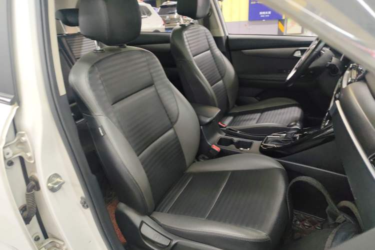 Used Kia Sportage R 2018 2.0L Automatic Smart Luxury Version China V Standard Right Front Seat