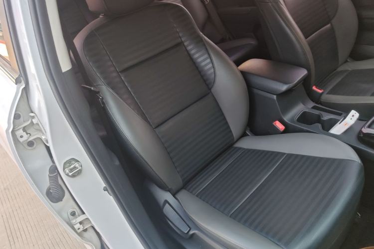Used Kia Sportage R 2018 2.0L Automatic Smart Luxury Version China V Standard Right Front Seat