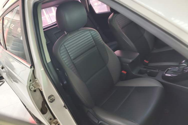 Used Kia Sportage R 2018 2.0L Automatic Smart Luxury Version China V Standard Right Front Seat