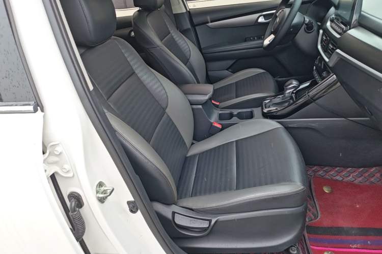 Used Kia Sportage R 2018 2.0L Automatic Smart Luxury Version China V Standard Right Front Seat