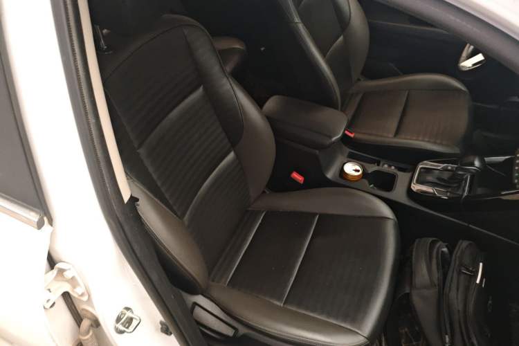 Used Kia Sportage R 2018 2.0L Automatic Smart Luxury Version China V Standard Right Front Seat