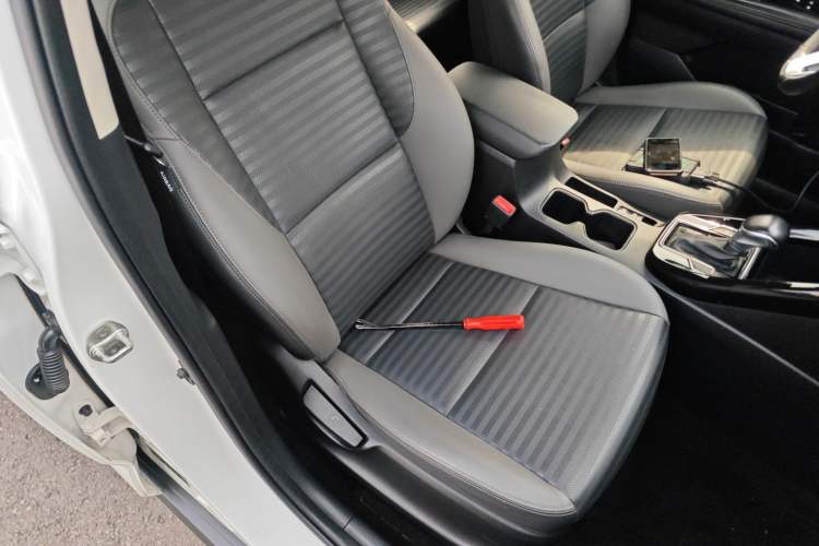 Used Kia Sportage R 2018 2.0L Automatic Smart Luxury Version China V Standard Right Front Seat