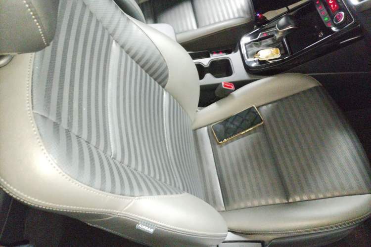 Used Kia Sportage R 2018 2.0L Automatic Smart Luxury Version China V Standard Right Front Seat