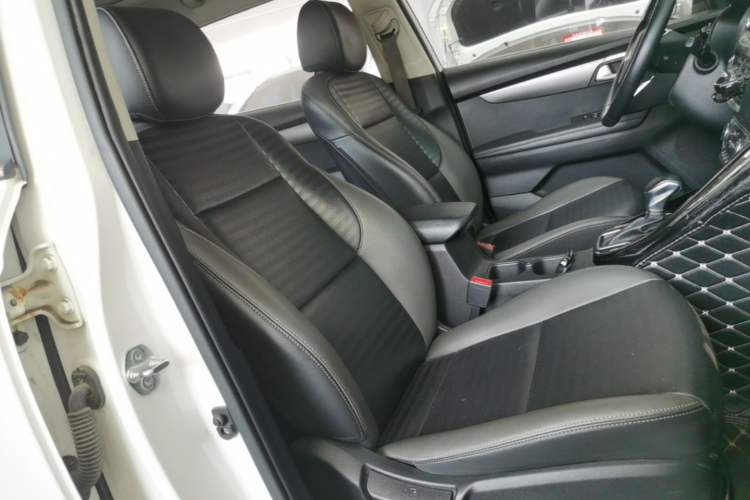 Used Kia Sportage R 2018 2.0L Automatic Smart Luxury Version China V Standard Right Front Seat