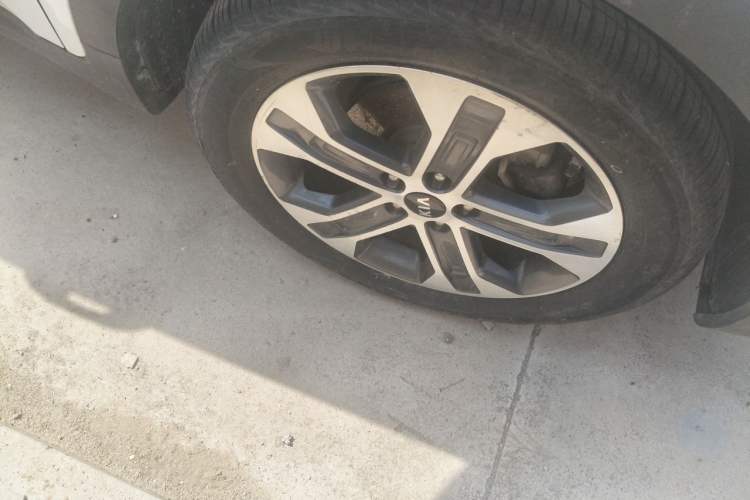 Used Kia Sportage R 2018 2.0L Automatic Smart Luxury Version China V Standard Right Front Wheel Hub