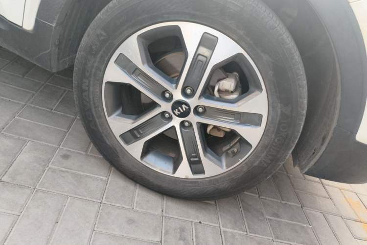 Used Kia Sportage R 2018 2.0L Automatic Smart Luxury Version China V Standard Right Front Wheel Hub