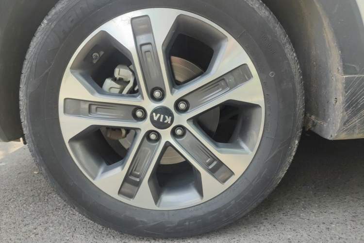 Used Kia Sportage R 2018 2.0L Automatic Smart Luxury Version China V Standard Right Front Wheel Hub