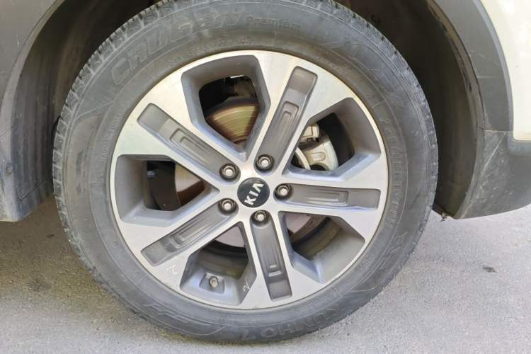 Used Kia Sportage R 2018 2.0L Automatic Smart Luxury Version China V Standard Right Front Wheel Hub