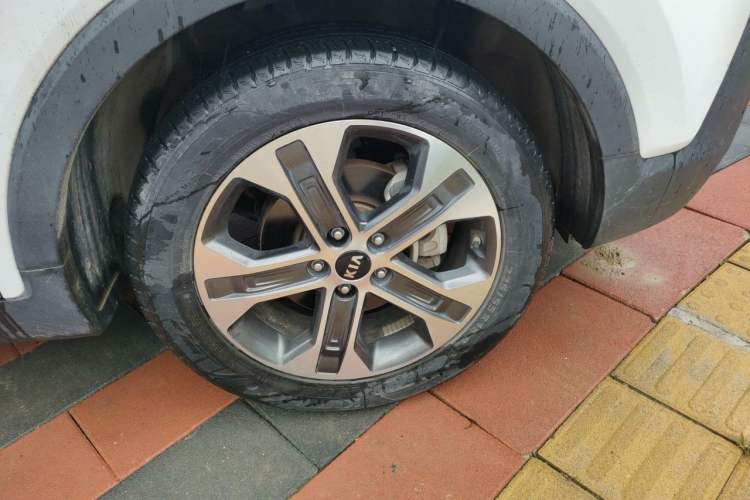 Used Kia Sportage R 2018 2.0L Automatic Smart Luxury Version China V Standard Right Front Wheel Hub